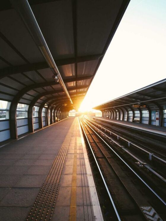 Minimalist Makeup: How to Look Polished With Five Products or Less